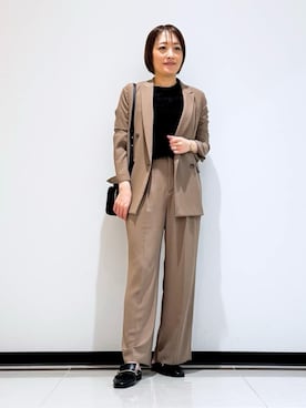 「INDIVI（インディヴィ）の【軽く羽織れる！】ダブルジャケット（テーラードジャケット、ブラウン系）」を使った、mikaさん（レディース・165cm）の秋コーディネート