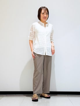 「インディヴィ」｜「アイテム（サンダル）」を使った、mikaさん（レディース・165cm）の秋コーディネート