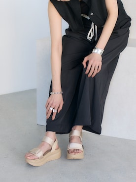 「noyau（ノヤウ）のアイテム」を使った、MODEETJACOMOingSTAFFさん（レディース・170cm）の冬コーディネート