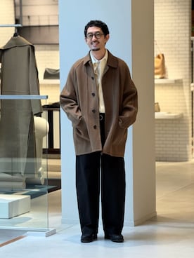 「caban」｜「アイテム（ステンカラーコート）」を使った、Tsukinari_TOMORROWLANDさん（メンズ・175cm）の冬コーディネート