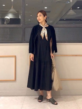 「INDIVI（インディヴィ）の【1枚でコーデ完成！】タックワンピース（ワンピース、ブラック系）」を使った、romiさん（レディース・158cm）の夏コーディネート