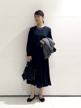 「INDIVI（インディヴィ）の【合皮／マルチWAY／サブバック付】ミニショルダーバッグ（ショルダーバッグ、ブラック系）」を使った、romiさん（レディース・158cm）の冬コーディネート