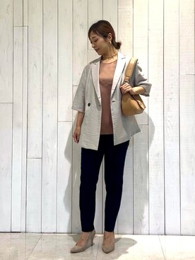 「INDIVI（インディヴィ）の【インナーとしても活躍！】シンプルTシャツ（Tシャツ/カットソー、イエロー系）」を使った、romiさん（レディース・158cm）の秋コーディネート