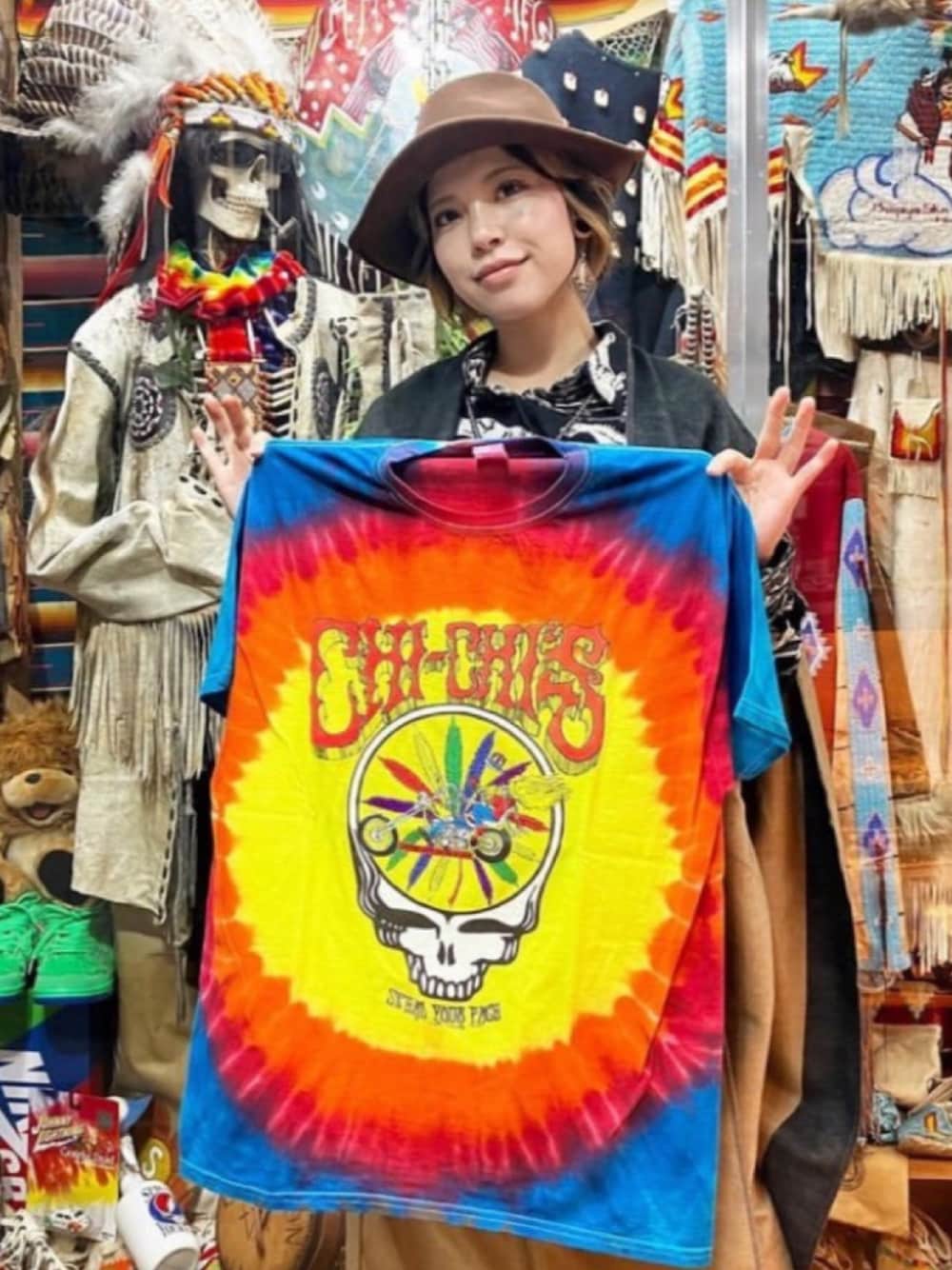 「GREATFUL DEAD、hippy、休日スタイル、カジュアル、ダイタイ柄、handmade、レゲエ好き、ヒッピースタイル」｜「90'sのアイテム（ハット、ブラウン系）」を使った、綺蝶レナ(Lena Kicho)さん（レディース・147cm）の冬コーディネートの1枚目の写真