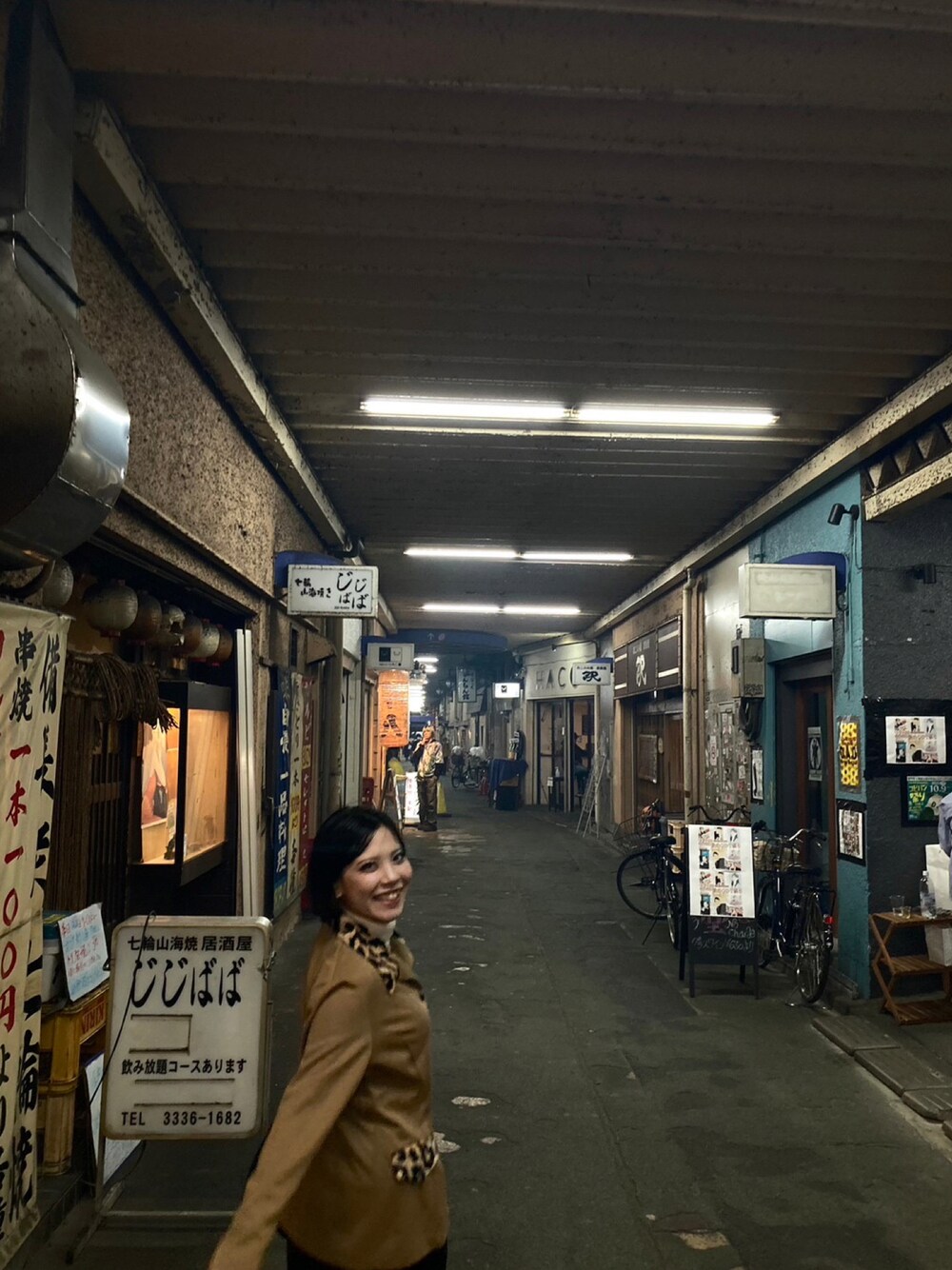 「休日コーデ、秋服、大人カジュアル、オトナカワイイ、秋のコーデ、大人コーデ、ニットコーデ、きれいめカジュアル、低身長」｜「VINTAGEのアイテム（ジャケット/アウター、ブラウン系）」を使った、綺蝶レナ(Lena Kicho)さん（レディース・147cm）の秋コーディネートの1枚目の写真
