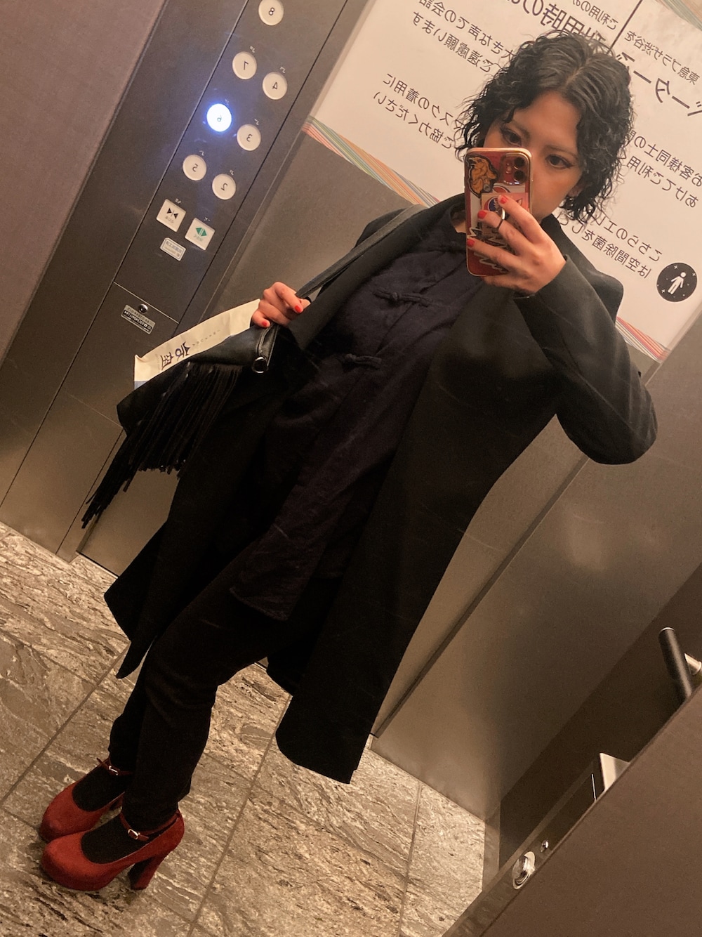 「お出かけコーデ、大人女子、冬のコーデ、クリスマスに着たい服、服とコスメでなりたい自分に、オトナカワイイ、プチプラコーデ、低身長女子」｜「RALPH LAURENのアイテム（ジャケット/アウター、ブラック系）」を使った、綺蝶レナ(Lena Kicho)さん（レディース・147cm）の冬コーディネートの1枚目の写真