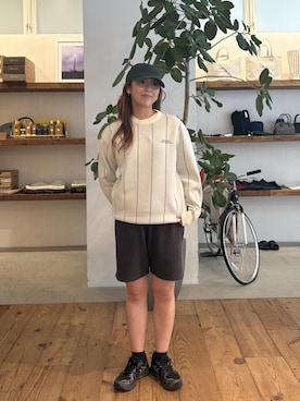 「アイテム（トートバッグ、パープル系）」を使った、Masakiさん（レディース・164cm）の秋コーディネート