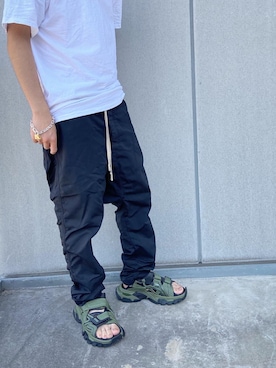 「DRKSHDW by RICK OWENS（ダークシャドウ バイ リックオウエンス）のアイテム（パンツ）」を使った、mfg2bj8さん（メンズ・170cm）の夏コーディネート