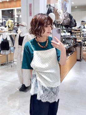 「GLOBAL WORK（グローバルワーク）のGOODデニムバレルパンツ/600980（デニムパンツ、ブルー系）」を使った、ナスちゃんさん（レディース・152cm）の春コーディネート