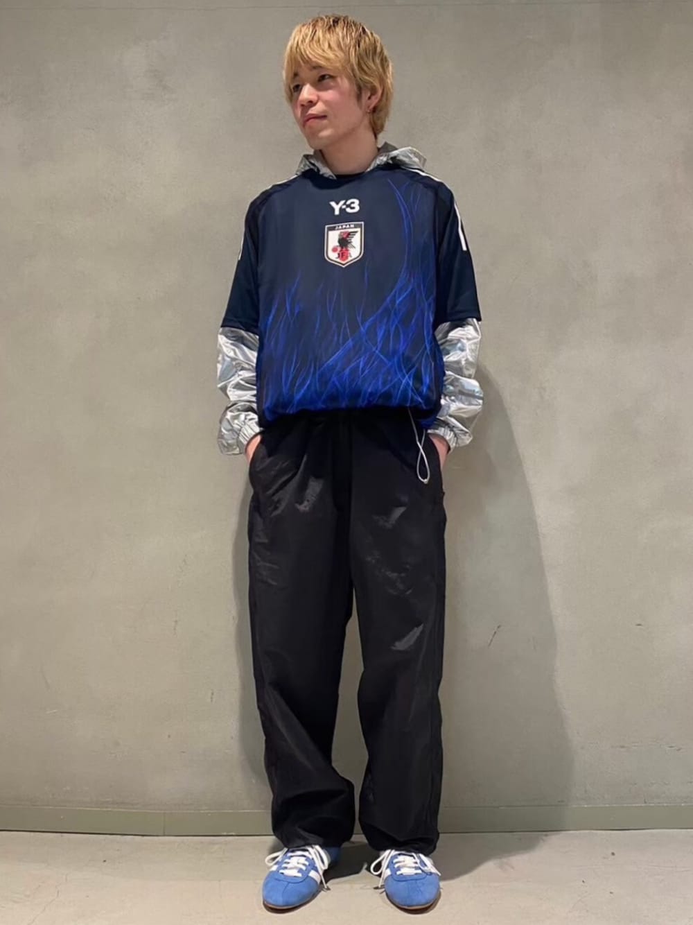 「adidas、アディダス、adidas football、サッカー、soccer、フットサル、ユニホーム、サッカー日本代表、JFA、Y-3」｜「adidasのサッカー日本代表 2024 ホーム レプリカ ユニフォーム / アディダス adidas（Tシャツ/カットソー、ブルー系）」を使った、Sotaさん（メンズ・167cm）の春コーディネートの1枚目の写真