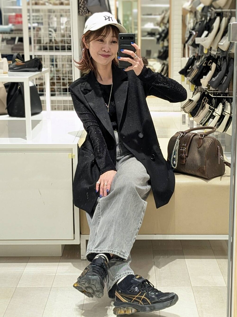 「着痩せ・細見え、ママコーデ、きれいめ、ベーシック/シンプル、カジュアル、GLOBAL WORK、体型カバー」｜「JEANASISのオーバルバックルベルト/103527（ベルト、ブラック系）」を使った、せこ子さん（レディース・159cm）の春コーディネートの1枚目の写真