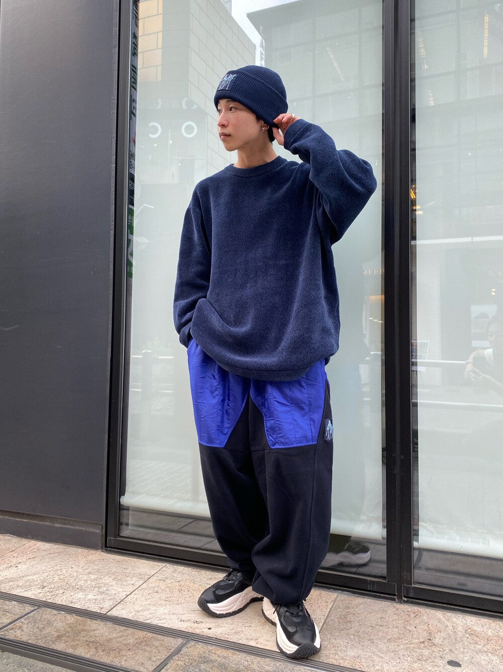 「アルマーニエクスチェンジ、原宿キャットストリート、axchange、axcatstreet、AXchanger」｜「ARMANI EXCHANGEの【A|X アルマーニ エクスチェンジ】AXロゴ　ニットキャップ（ニットキャップ/ビーニー、ブルー系）」を使った、かいちゃんさん（メンズ・160cm）の冬コーディネートの1枚目の写真