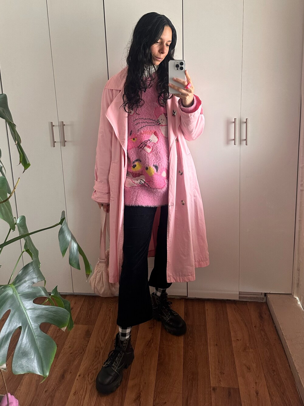 「Desigualのアイテム（ジャケット/アウター、ピンク系）」を使った、Andrea Sugusさん（レディース・165cm）の春コーディネートの1枚目の写真