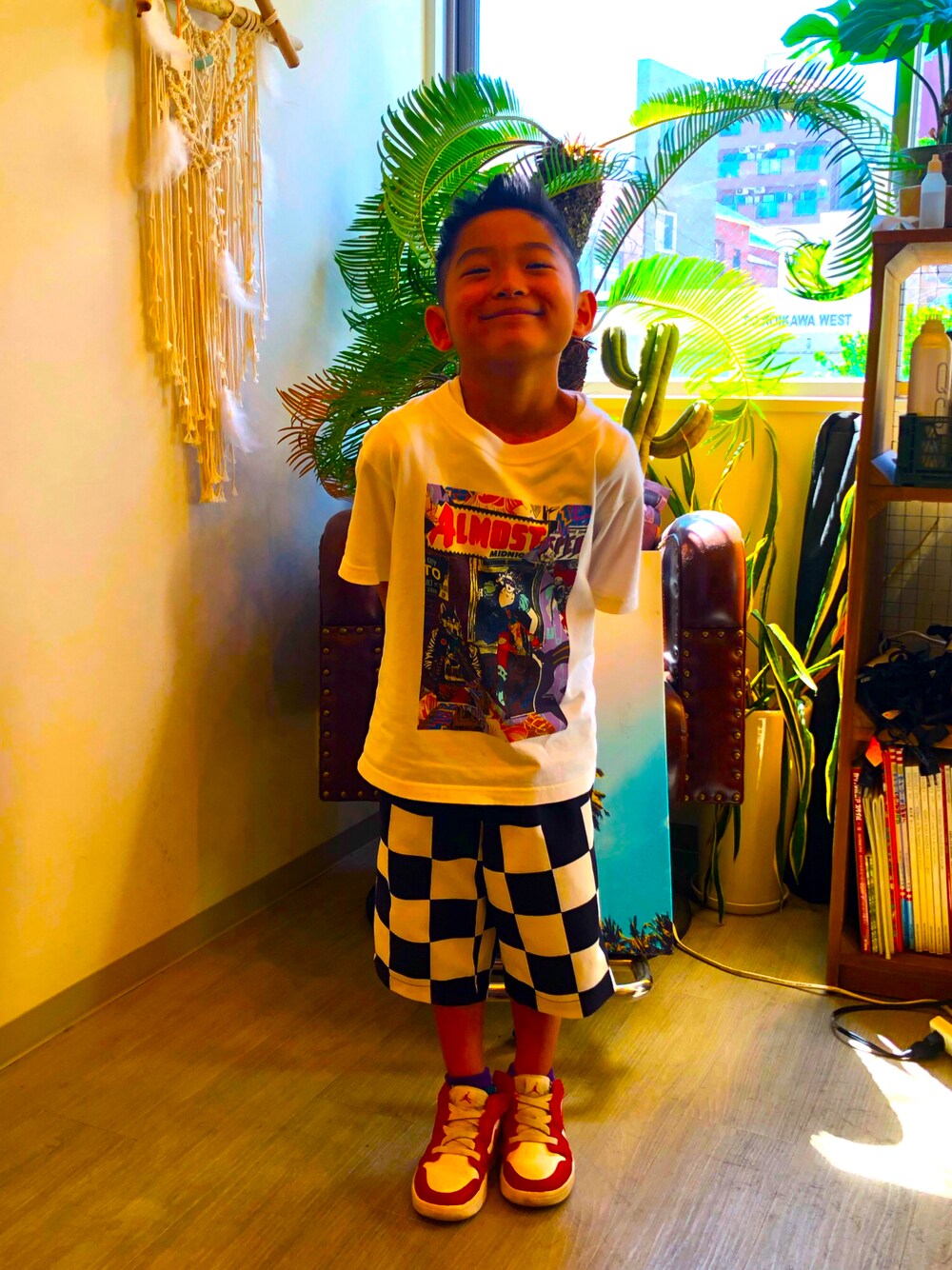 「シンプル、今日のコーデ、Ｔシャツ、スニーカーコーデ、ハーフパンツ、チェッカーフラッグ、キッズコーデ、キッズ、キッズファッション、こどもコーデ、こどもとお出かけ」｜「NIKEのアイテム（スニーカー、ホワイト系）」を使った、nollieee078さん（メンズ・125cm）の夏コーディネートの1枚目の写真
