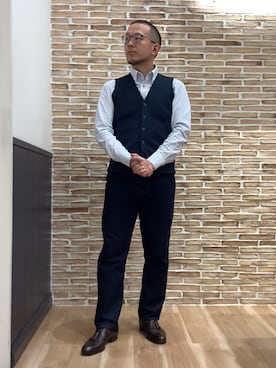 「アイテム（ビジネスシャツ）」を使った、BRICK HOUSE シャツ工房 福岡橋本木の葉モール店さん（メンズ・163cm）の秋コーディネート