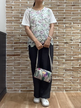「花柄トップス」｜BRICK HOUSE シャツ工房 福岡橋本木の葉モール店さん（レディース・164cm）の夏コーディネート