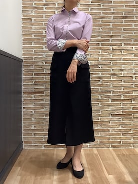 「アイテム（ビジネスシャツ）」を使った、BRICK HOUSE シャツ工房 福岡橋本木の葉モール店さん（レディース・164cm）の秋コーディネート