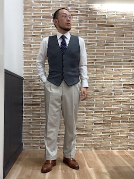 「アイテム（ビジネスシャツ）」を使った、BRICK HOUSE シャツ工房 福岡橋本木の葉モール店さん（メンズ・163cm）の秋コーディネート