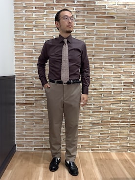 「アイテム（ビジネスシャツ）」を使った、BRICK HOUSE シャツ工房 福岡橋本木の葉モール店さん（メンズ・163cm）の秋コーディネート