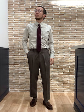 「アイテム（ビジネスシャツ）」を使った、BRICK HOUSE シャツ工房 福岡橋本木の葉モール店さん（メンズ・163cm）の秋コーディネート