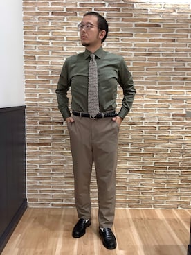 「アイテム（ビジネスシャツ）」を使った、BRICK HOUSE シャツ工房 福岡橋本木の葉モール店さん（メンズ・163cm）の秋コーディネート