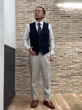 「アイテム（ビジネスシャツ）」を使った、BRICK HOUSE シャツ工房 福岡橋本木の葉モール店さん（メンズ・163cm）の秋コーディネート