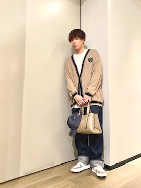 「ARMANI EXCHANGE（アルマーニエクスチェンジ）のアイテム（トートバッグ）」を使った、yusukeさん（メンズ・175cm）の秋コーディネート