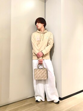 「ARMANI EXCHANGE（アルマーニエクスチェンジ）のアイテム（ハンドバッグ）」を使った、yusukeさん（メンズ・175cm）の春コーディネート