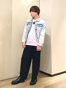 「ARMANI EXCHANGE（アルマーニエクスチェンジ）のアイテム（スラックス）」を使った、yusukeさん（メンズ・175cm）の春コーディネート