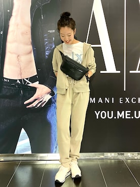 「ARMANI EXCHANGE（アルマーニエクスチェンジ）の【A|X アルマーニ エクスチェンジ】ブラッシュドリブ　フーデッドジップアップパーカー（スウェット）」を使った、Ⓜ︎atsubeさん（レディース・154cm）の夏コーディネート
