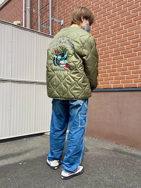 「刺繍」｜「アイテム（ミリタリージャケット）」を使った、naoki.さん（メンズ・170cm）の秋コーディネート