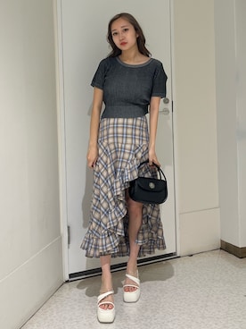 「アイテム（ハンドバッグ）」を使った、熊澤姫奈さん（レディース・155cm）の夏コーディネート