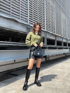 「EMODA（エモダ）のトラックソールロングブーツ（ブーツ）」を使った、花島郁さん（レディース・167cm）の秋コーディネート