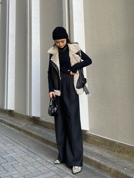 「EMODA（エモダ）のアイテム（チャーム）」を使った、花島郁さん（レディース・167cm）の冬コーディネート