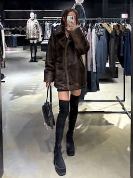 「EMODA（エモダ）のアイテム（ハンドバッグ）」を使った、花島郁さん（レディース・167cm）の秋コーディネート