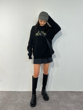 「アイテム（ニットキャップ/ビーニー、グレー系）」を使った、花島郁さん（レディース・167cm）の冬コーディネート