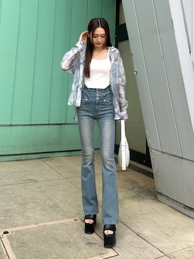 「EMODA（エモダ）のサイドオープンバルキーサンダル（サンダル）」を使った、花島郁さん（レディース・167cm）の春コーディネート