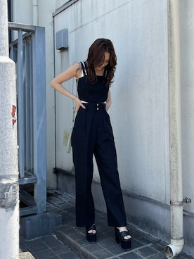 「EMODA（エモダ）のアイテム（その他トップス）」を使った、花島郁さん（レディース・167cm）の春コーディネート