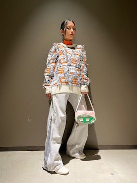 「DIESEL」｜「アイテム（ブーツ）」を使った、サラさん（レディース・160cm）の秋コーディネート