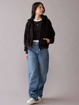 「Calvin Klein（カルバン・クライン）のIcon Cotton  Modal ロゴ コットン ハイウェスト ビキニ ショーツ（ショーツ、グレー系）」を使った、公式 Calvin Kleinさん（レディース・174cm）の秋コーディネート