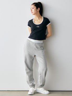 「アイテム（ルームウェア/パジャマ）」を使った、公式 Calvin Kleinさん（レディース・161cm）の夏コーディネート