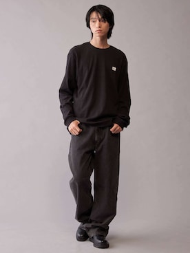 「Calvin Klein（カルバン・クライン）のTシャツ - ロングスリーブワッフルバッジクルーネックTシャツ（Tシャツ/カットソー、ブラック系）」を使った、公式 Calvin Kleinさん（レディース・174cm）の秋コーディネート