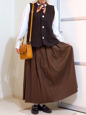 「アイテム（バンダナ/スカーフ）」を使った、ぬくいさん（レディース・160cm）の秋コーディネート