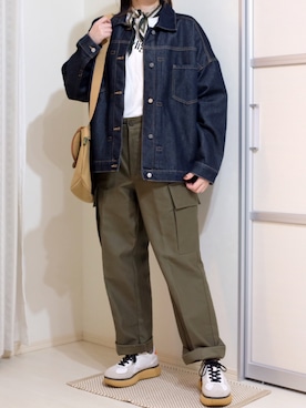 「アイテム（バンダナ/スカーフ）」を使った、ぬくいさん（レディース・160cm）の秋コーディネート