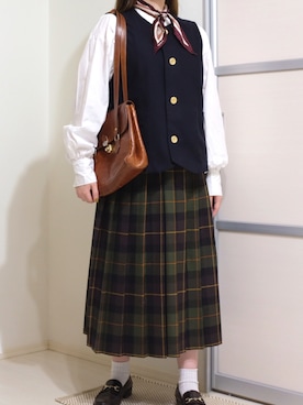 「アイテム（バンダナ/スカーフ）」を使った、ぬくいさん（レディース・160cm）の秋コーディネート