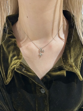 「アイテム（チャーム）」を使った、saekaさん（レディース・172cm）の秋コーディネート