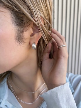 「アイテム（イヤリング）」を使った、saekaさん（レディース・172cm）の秋コーディネート