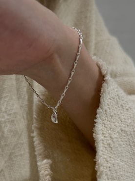 「アイテム（チャーム）」を使った、saekaさん（レディース・172cm）の秋コーディネート