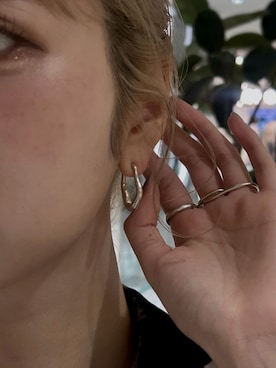 「アイテム（イヤリング）」を使った、saekaさん（レディース・172cm）の秋コーディネート