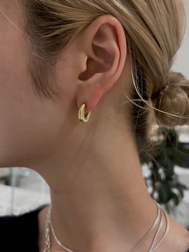 「アイテム（イヤリング）」を使った、saekaさん（レディース・172cm）の冬コーディネート